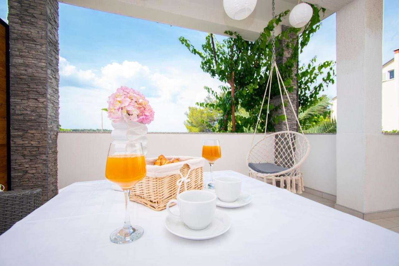 Apartments Alisa 브로다리카 외부 사진