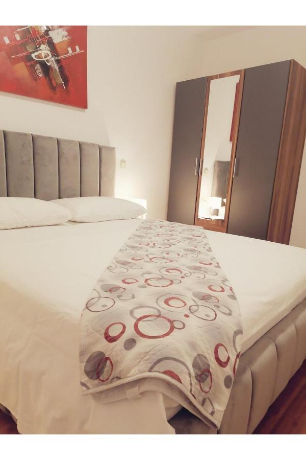 Apartments Alisa 브로다리카 외부 사진