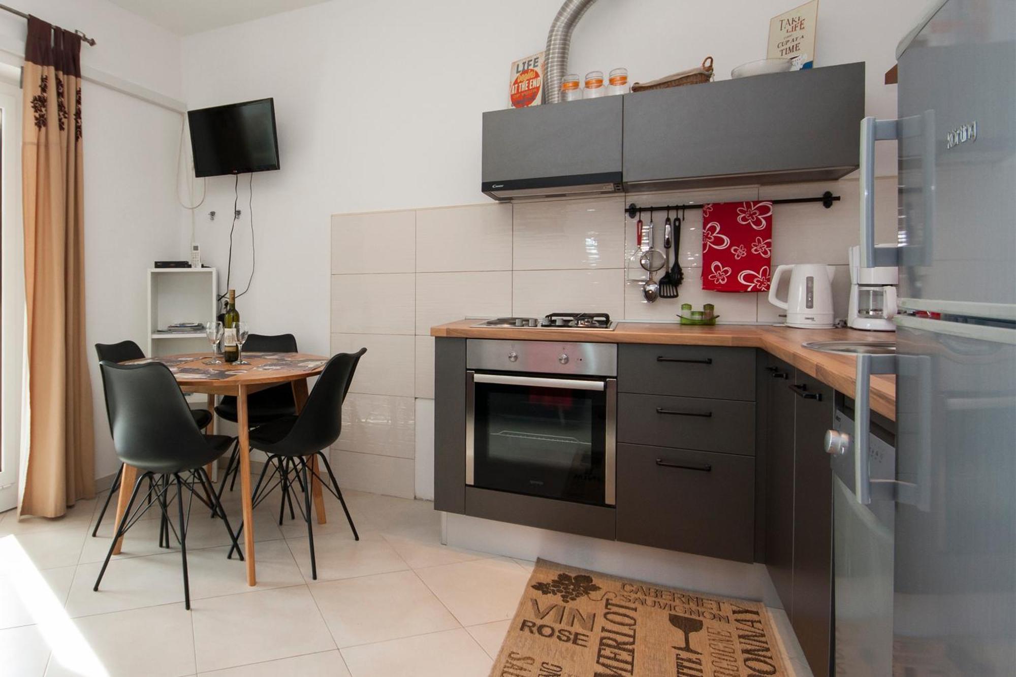 Apartments Alisa 브로다리카 외부 사진