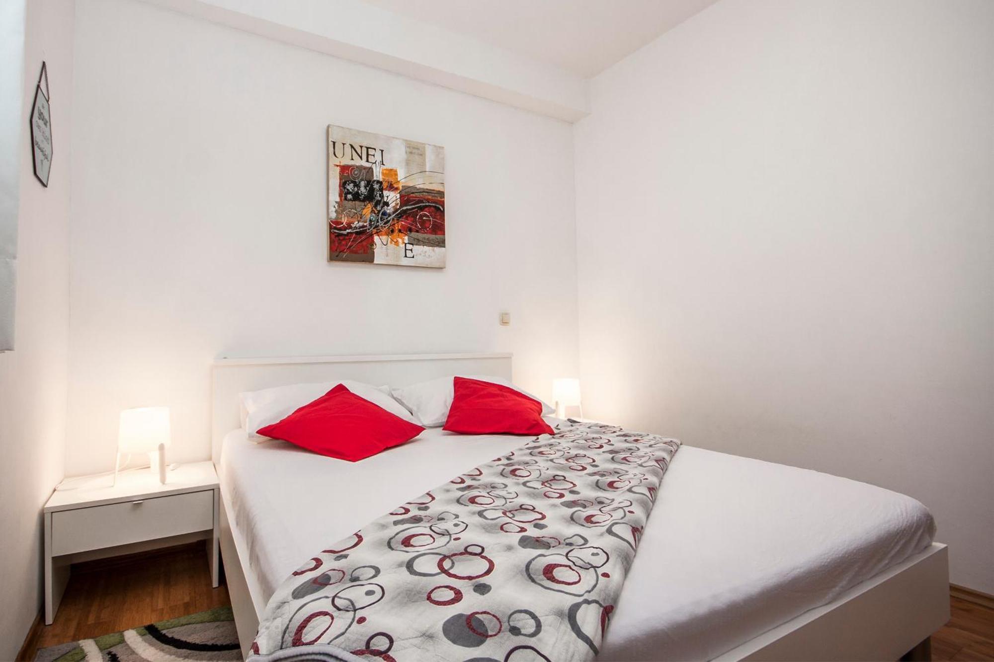 Apartments Alisa 브로다리카 외부 사진
