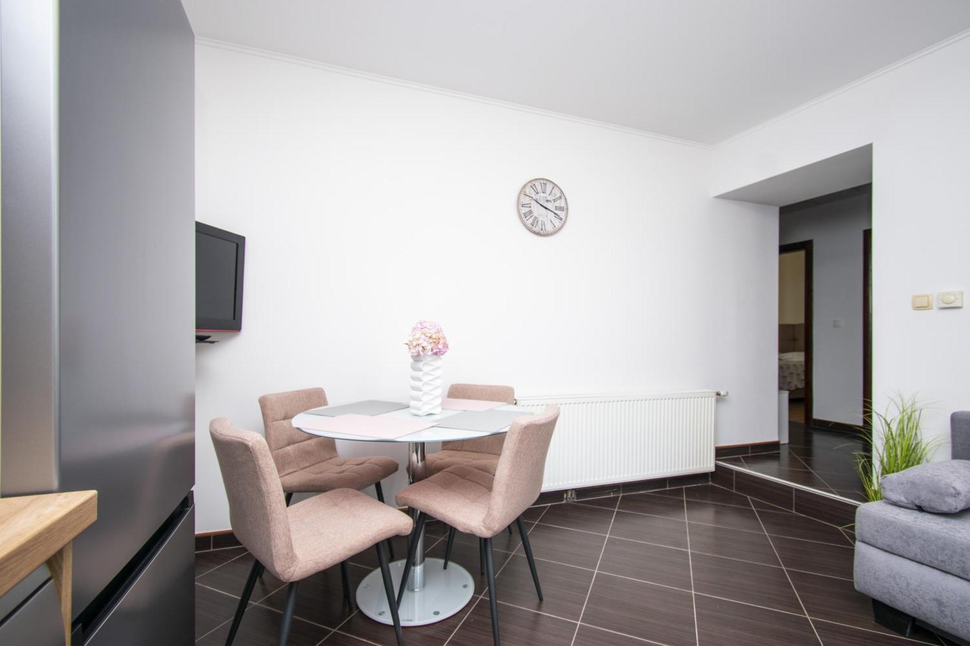 Apartments Alisa 브로다리카 객실 사진