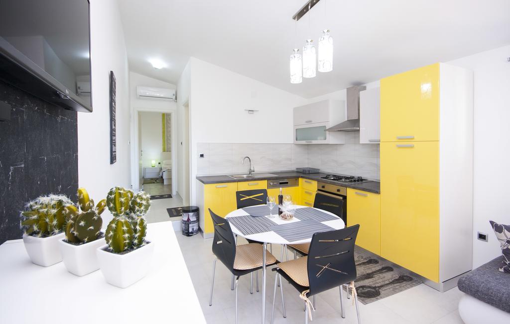 Apartments Alisa 브로다리카 외부 사진